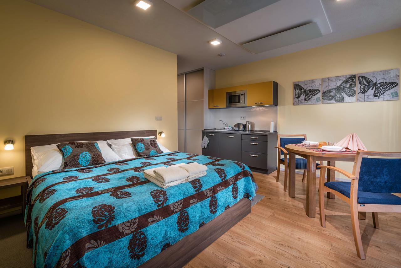 Apartmánový Dom Kriváň Bešeňová Exterior foto