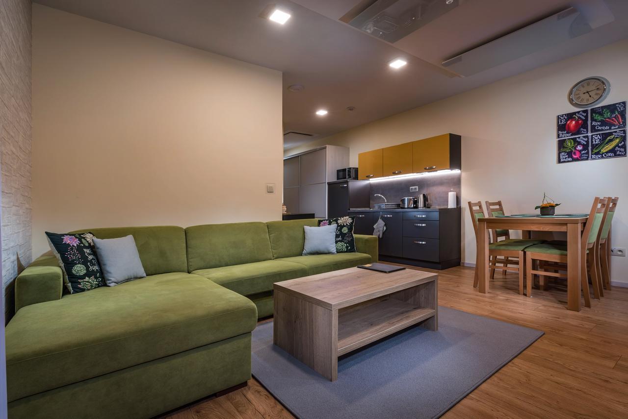 Apartmánový Dom Kriváň Bešeňová Exterior foto